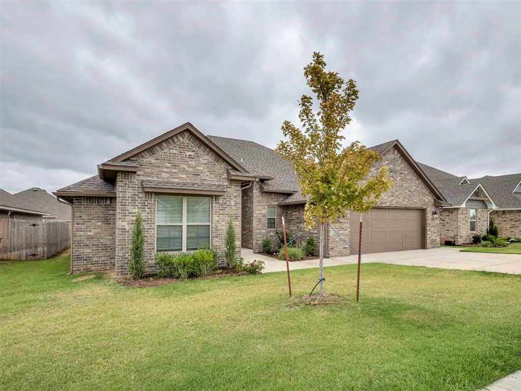 Photo 4 — 2904 Summit Hollow Circle, Norman, OK 73071