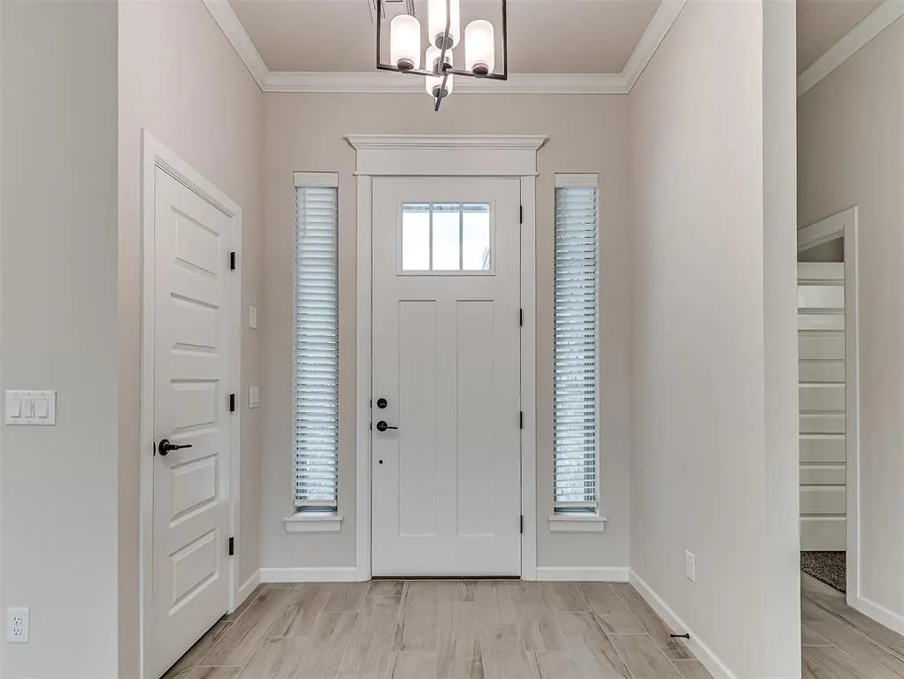 Photo 9 — 2904 Summit Hollow Circle, Norman, OK 73071