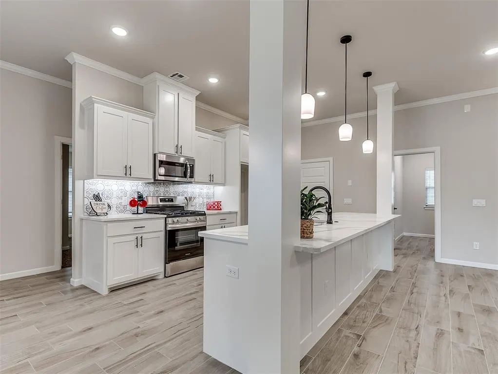 Photo 12 — 2904 Summit Hollow Circle, Norman, OK 73071
