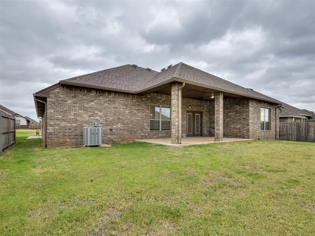 Photo 28 — 2904 Summit Hollow Circle, Norman, OK 73071