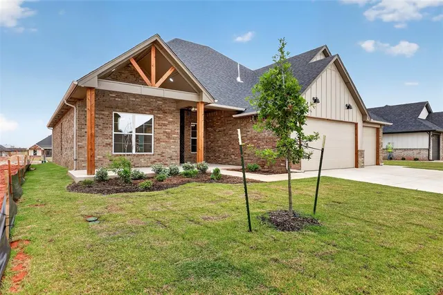 Photo 3 — 10433 SW 51st Street, Mustang, OK 73064