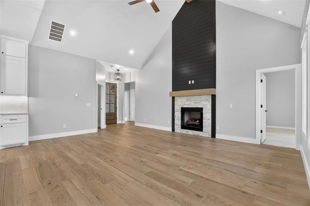 Photo 6 — 10433 SW 51st Street, Mustang, OK 73064