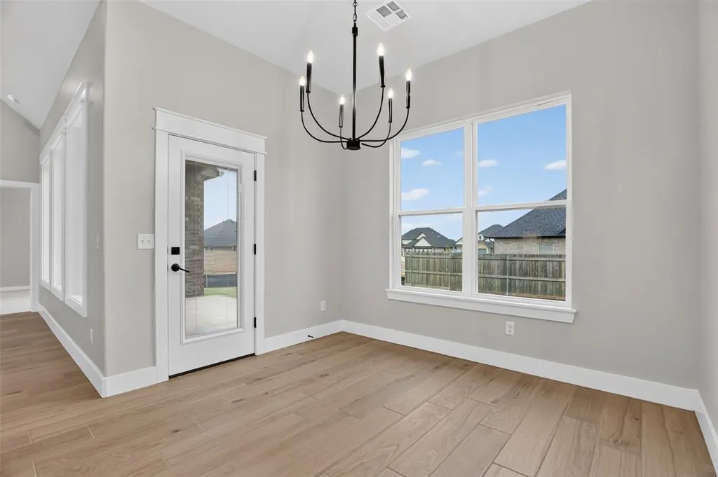 Photo 13 — 10433 SW 51st Street, Mustang, OK 73064