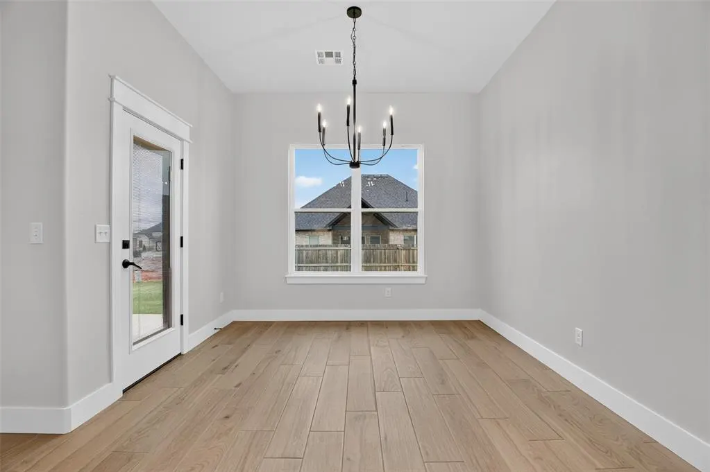 Photo 14 — 10433 SW 51st Street, Mustang, OK 73064