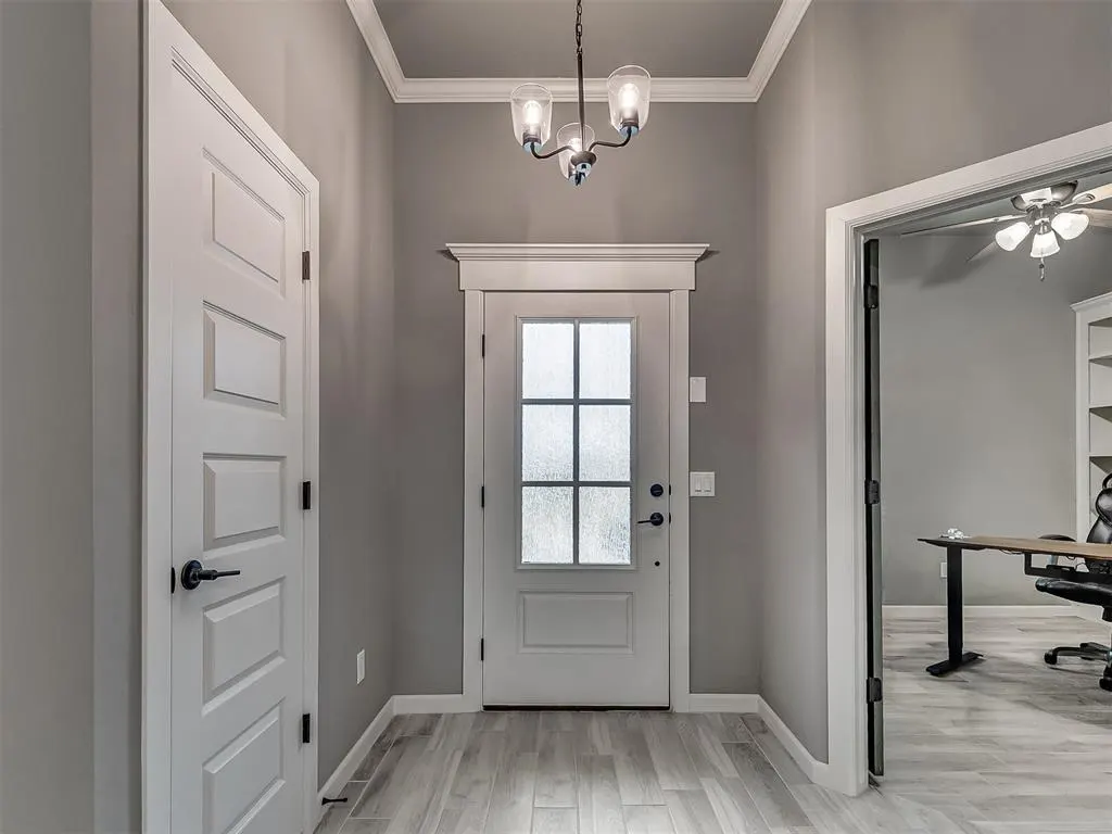 Photo 5 — 2913 Summit Hollow Circle, Norman, OK 73071
