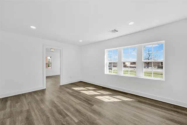 Photo 8 — 1301 N McKinley Avenue, Oklahoma City, OK 73106