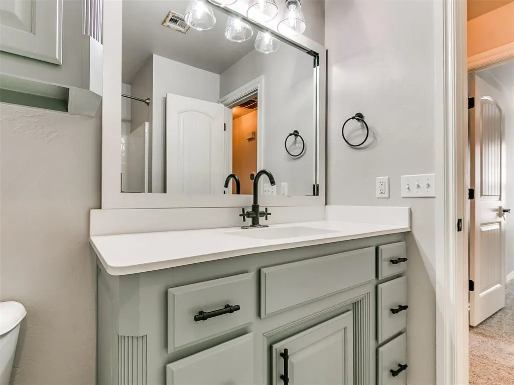 Photo 28 — 805 S Bouziden Drive, Moore, OK 73160
