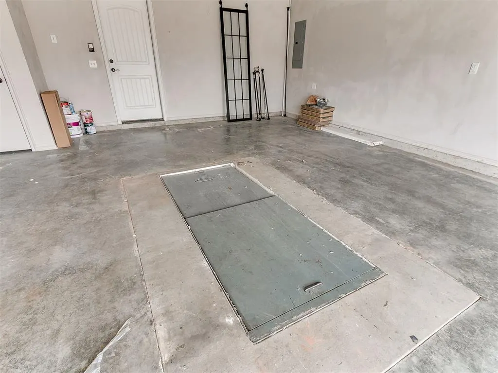 Photo 37 — 805 S Bouziden Drive, Moore, OK 73160