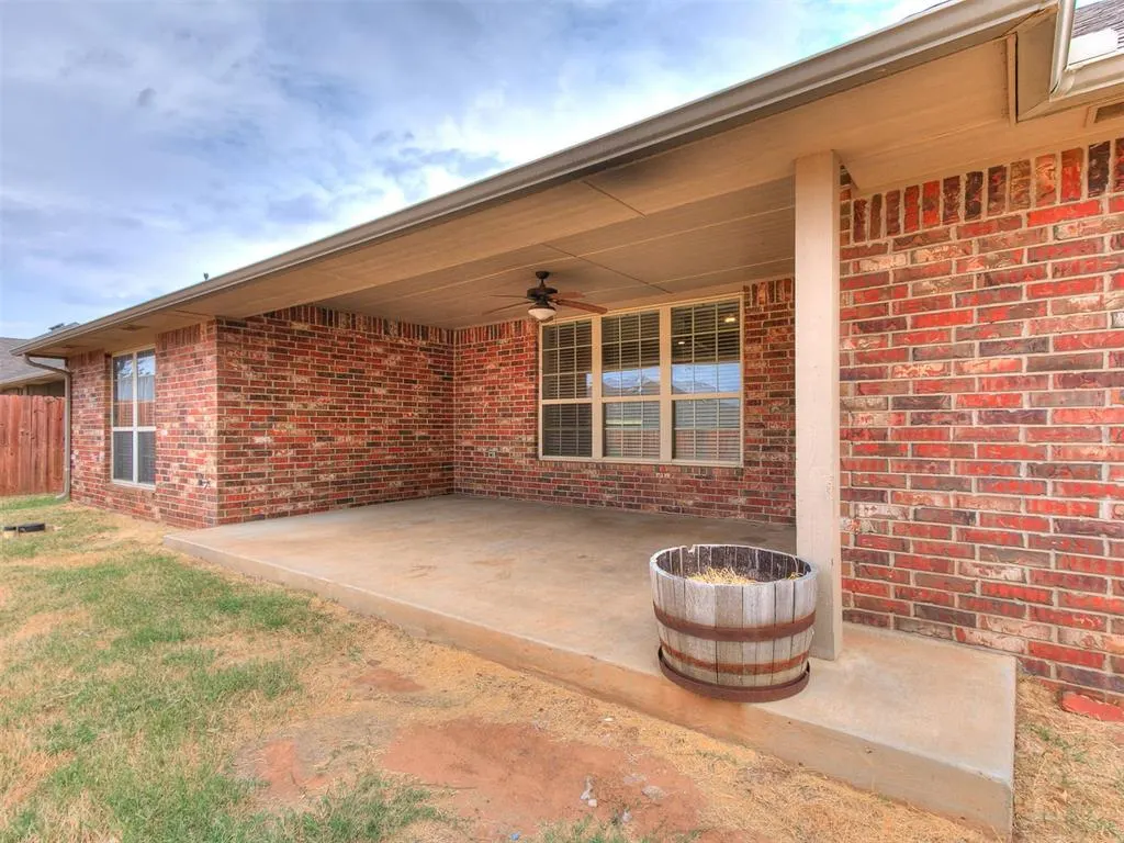 Photo 38 — 805 S Bouziden Drive, Moore, OK 73160