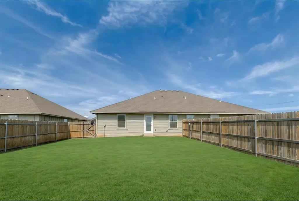 Photo 24 — 608 N 5th Street 608-610, Cashion, OK 73016