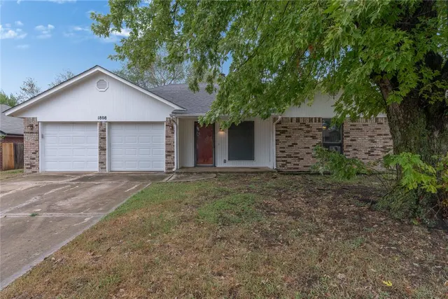 Photo 2 — 1808 Cimarron Trail, Choctaw, OK 73020