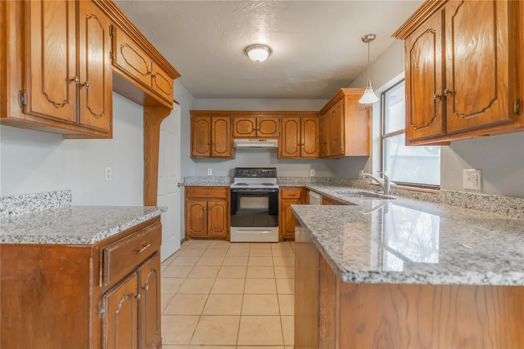 Photo 12 — 1808 Cimarron Trail, Choctaw, OK 73020