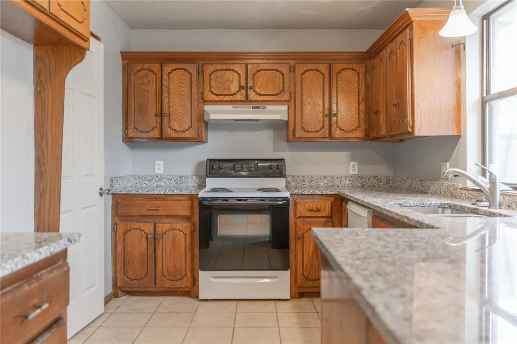 Photo 13 — 1808 Cimarron Trail, Choctaw, OK 73020