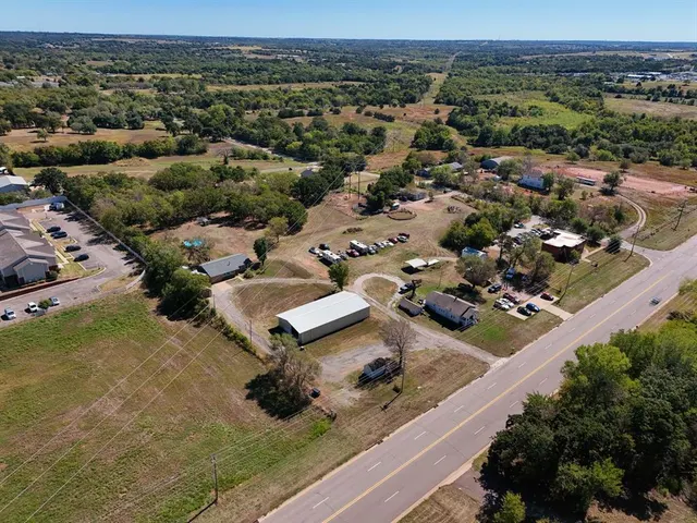 Photo 3 — 3412 S Division Street, Guthrie, OK 73044