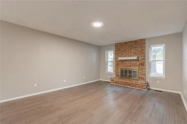 Photo 3 — 10445 Dover Drive, Yukon, OK 73099