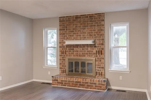 Photo 4 — 10445 Dover Drive, Yukon, OK 73099