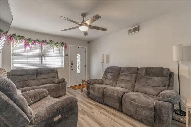 Photo 4 — 121 W Ridge Road, Norman, OK 73069