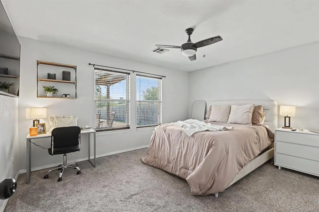 Photo 10 — 916 Danbury Place, Yukon, OK 73099