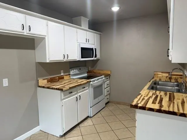 Photo 3 — 1122 E 17th Street, Chandler, OK 74834