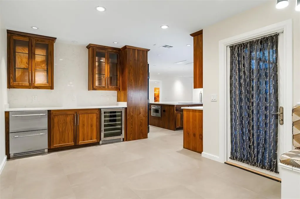 Photo 6 — 1708 Randel Road, Nichols Hills, OK 73116