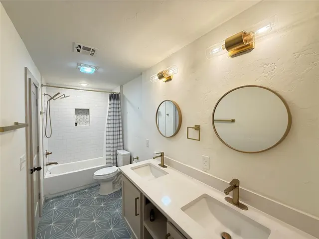 Photo 7 — 737 NW 89th Street, Oklahoma City, OK 73114