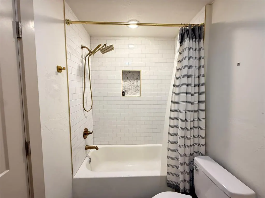 Photo 8 — 737 NW 89th Street, Oklahoma City, OK 73114