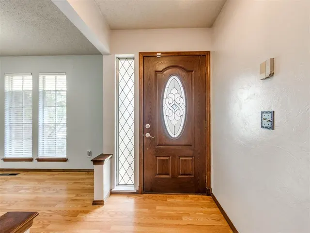 Photo 3 — 104 Redbird Circle, Midwest City, OK 73110