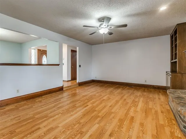 Photo 5 — 104 Redbird Circle, Midwest City, OK 73110