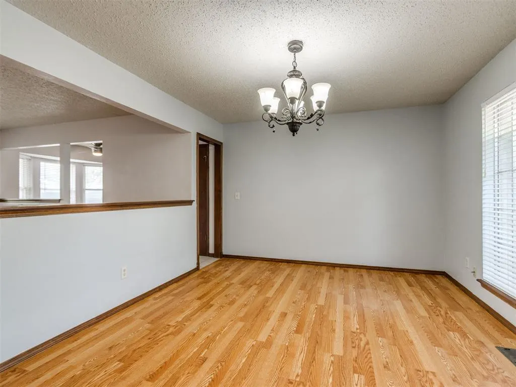 Photo 6 — 104 Redbird Circle, Midwest City, OK 73110
