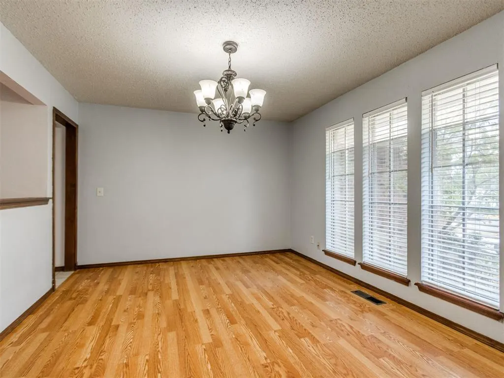 Photo 8 — 104 Redbird Circle, Midwest City, OK 73110