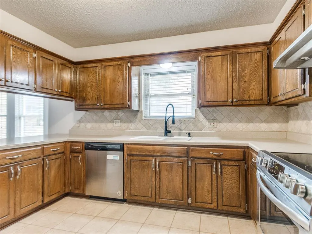 Photo 23 — 104 Redbird Circle, Midwest City, OK 73110