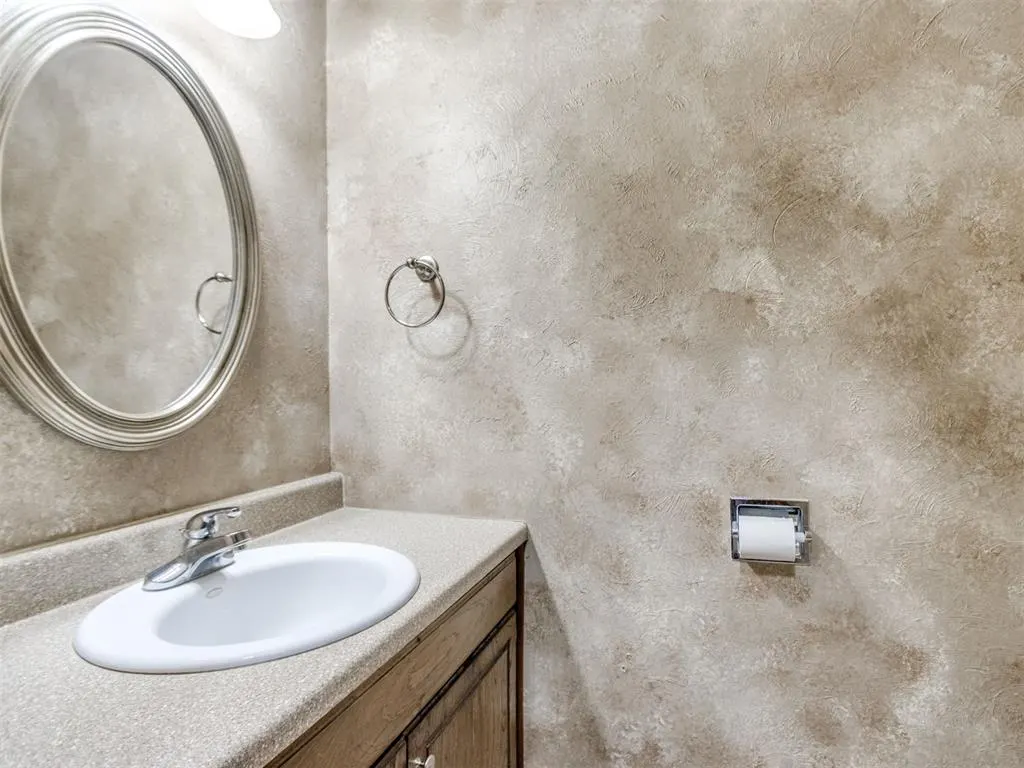 Photo 44 — 104 Redbird Circle, Midwest City, OK 73110