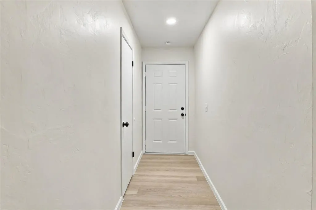 Photo 4 — 217 Elwood Drive, Edmond, OK 73013