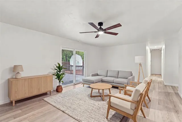 Photo 6 — 217 Elwood Drive, Edmond, OK 73013