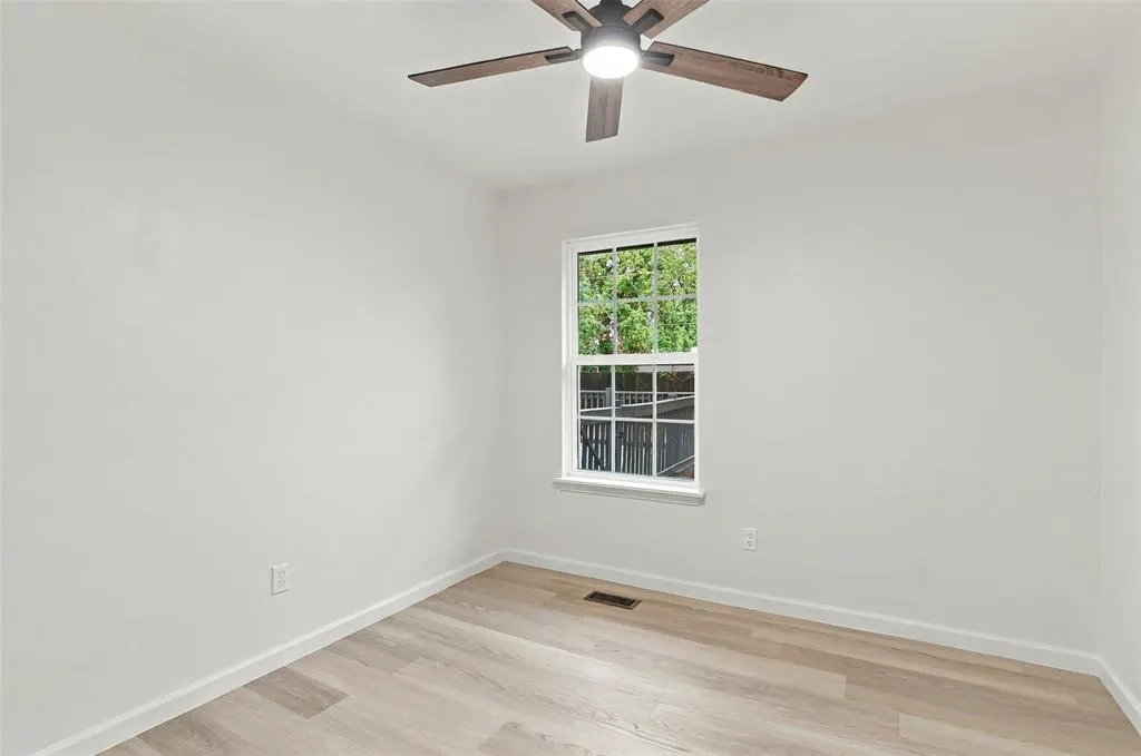 Photo 18 — 217 Elwood Drive, Edmond, OK 73013