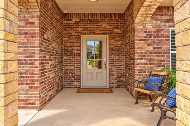 Photo 3 — 11709 NW 103rd Street, Yukon, OK 73099