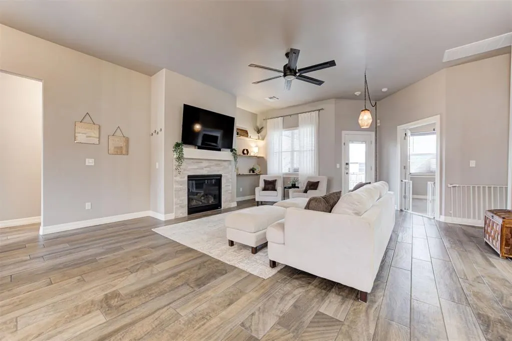 Photo 6 — 11709 NW 103rd Street, Yukon, OK 73099