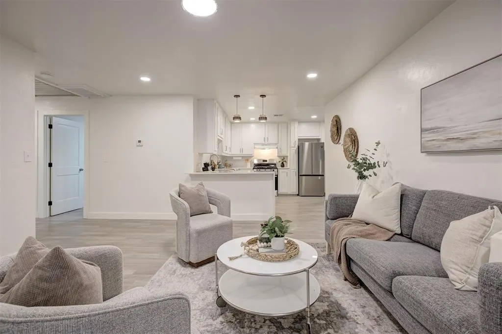 Photo 5 — 708 E Johnson Street, Norman, OK 73071