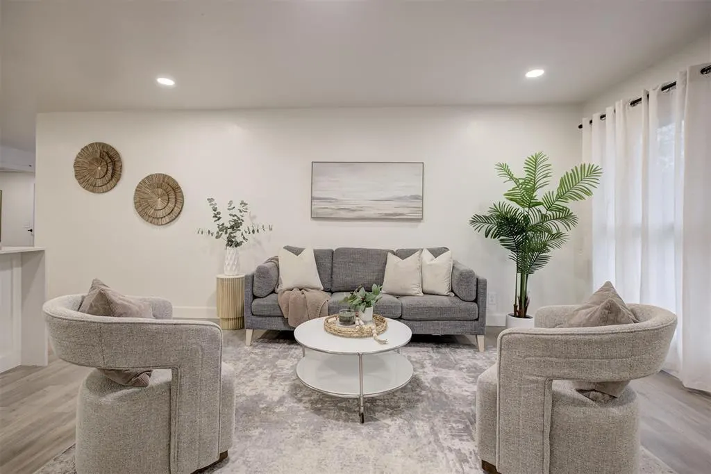 Photo 6 — 708 E Johnson Street, Norman, OK 73071