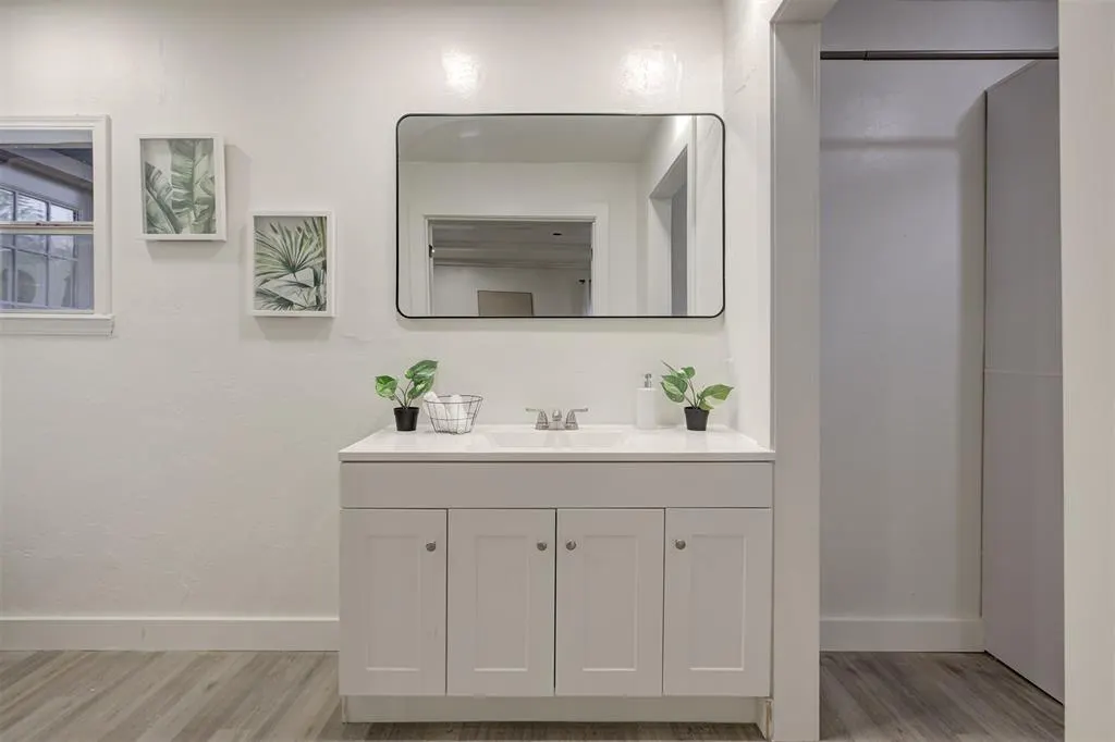 Photo 17 — 708 E Johnson Street, Norman, OK 73071
