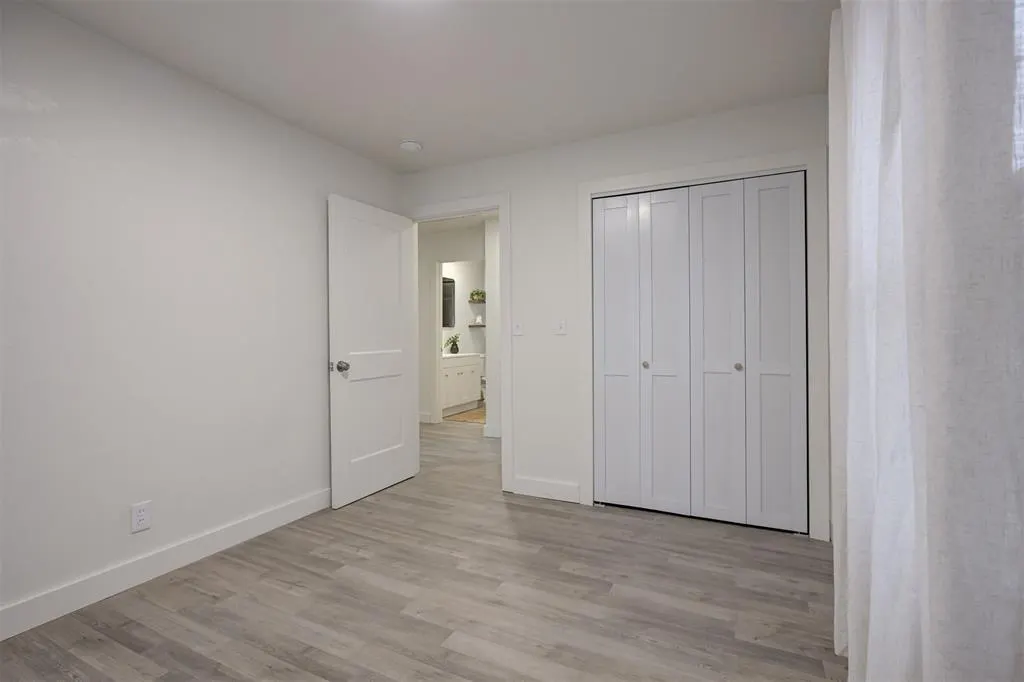 Photo 23 — 708 E Johnson Street, Norman, OK 73071