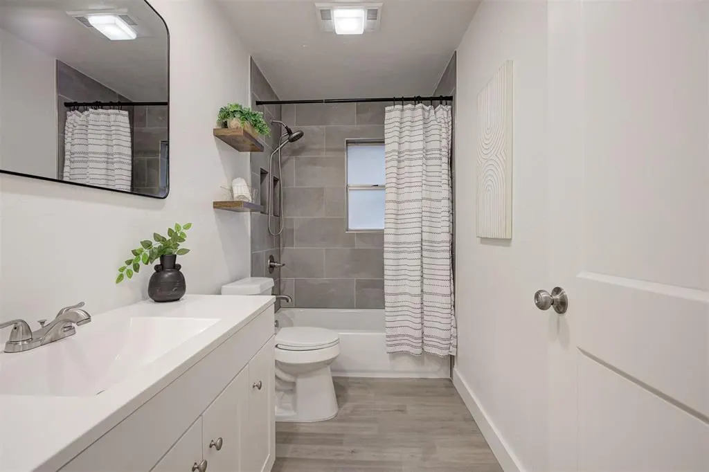 Photo 24 — 708 E Johnson Street, Norman, OK 73071