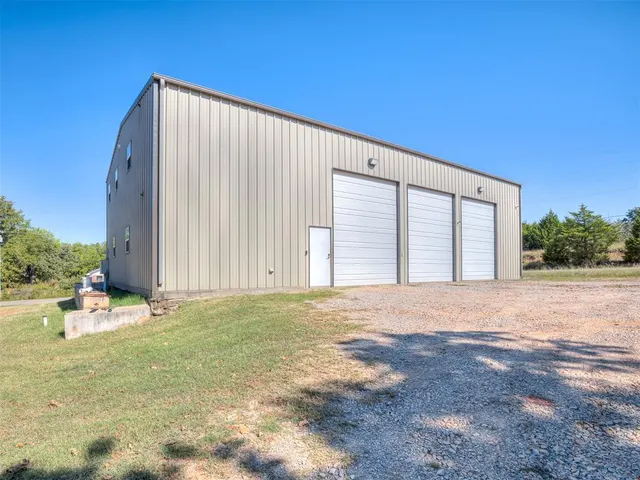 Photo 2 — 1340 S Fishmarket Road, McLoud, OK 74851