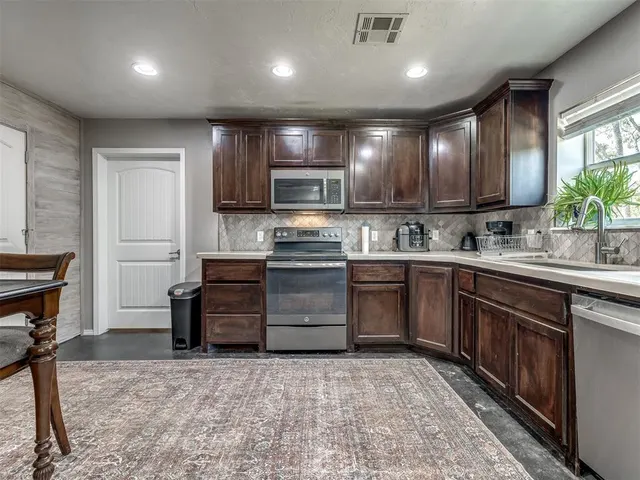 Photo 6 — 1340 S Fishmarket Road, McLoud, OK 74851