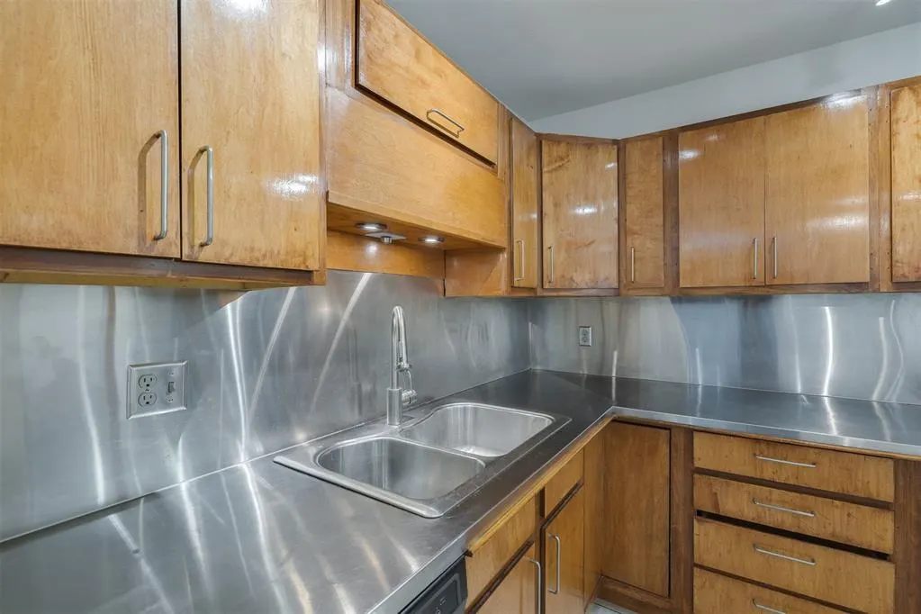 Photo 9 — 2527 NW 62nd Street 214, Oklahoma City, OK 73112