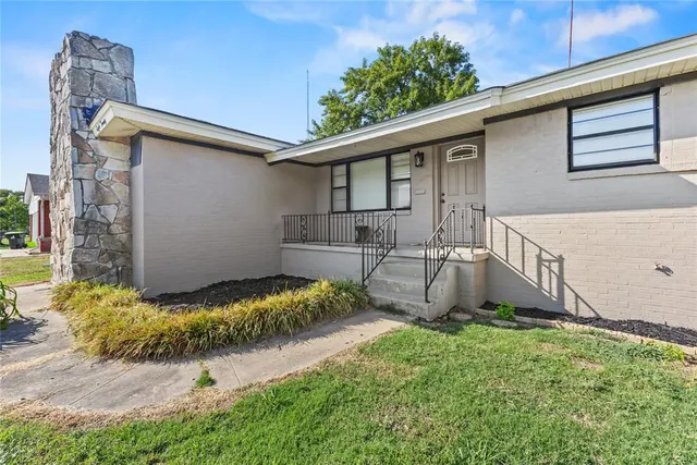 Photo 4 — 820 W 22nd Street, Ada, OK 74820