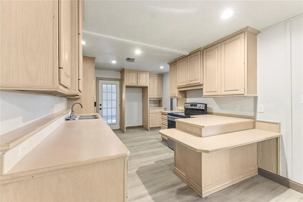 Photo 10 — 820 W 22nd Street, Ada, OK 74820