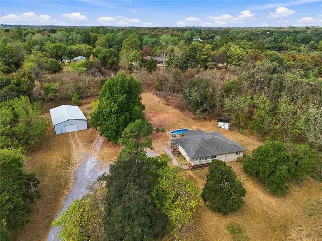 Photo 2 — 12401 S Henney Road, Oklahoma City, OK 73165