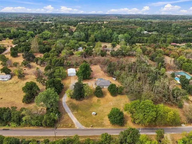 Photo 3 — 12401 S Henney Road, Oklahoma City, OK 73165