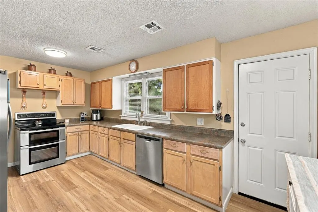 Photo 5 — 12401 S Henney Road, Oklahoma City, OK 73165